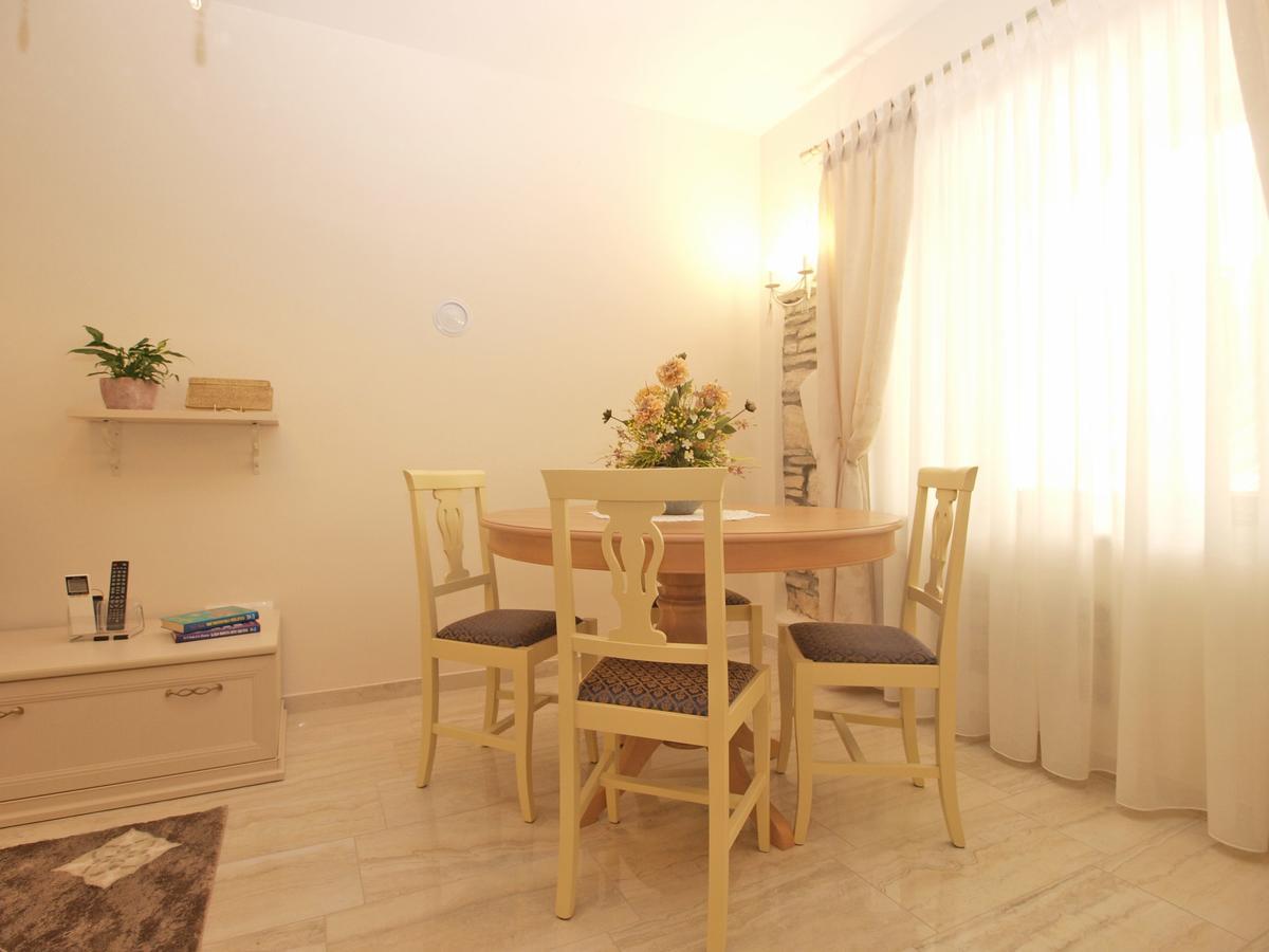 Ližnjan Apartmenst Slavica 1654 아파트 외부 사진